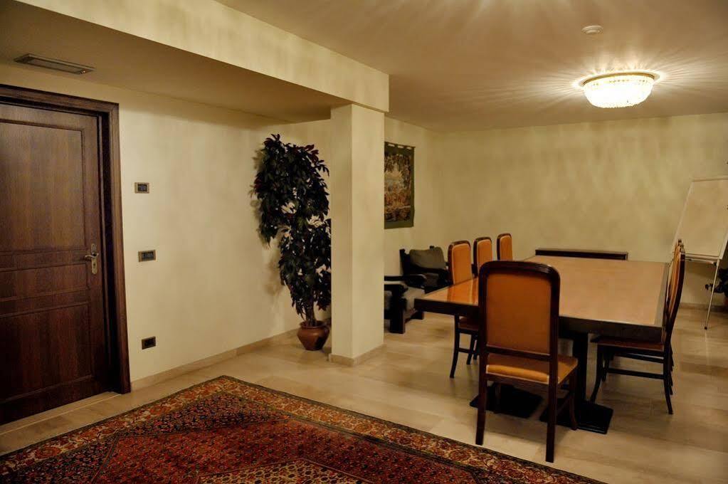 Hotel Kasteel Solhof Άαρτσελααρ Εξωτερικό φωτογραφία